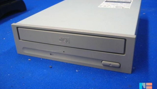 1977067N-42 145G1/G2 DVD-ROM Drive Option Kit for DL140G2, Slim Line