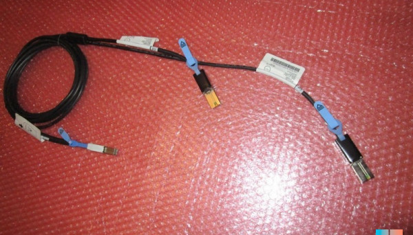 00E6293 Cable YO 3m HD SAS
