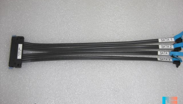 411551-001 G3 4xSATA Cable ML150