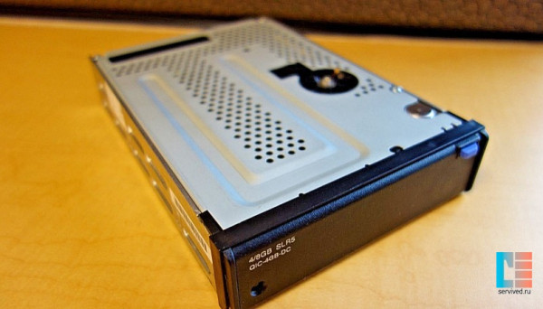 59H3745 Drive 4/8GB Tape SCSI SLR5