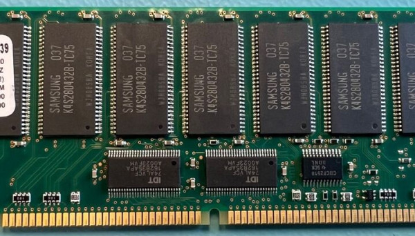 D8266-63000 PC-133 SDRAM ECC 256MB DIMM