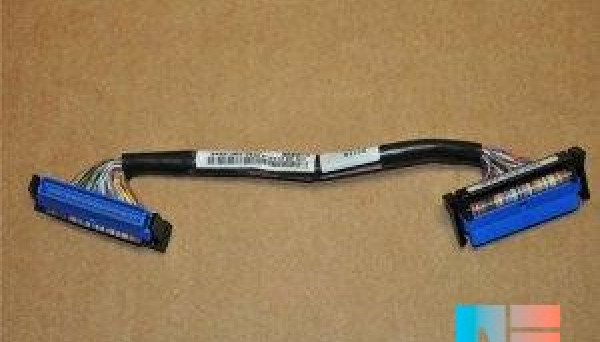 x2119 SCSI Cbl PE 1850 68 PIN
